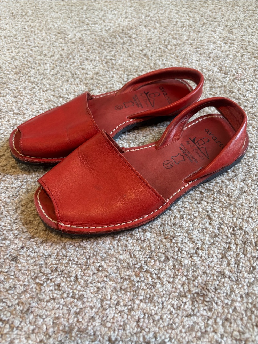 Avarca by C. Ortuño Made in Spain Red Shoes Size 37 Leather Minimalist Classic - Picture 3 of 10